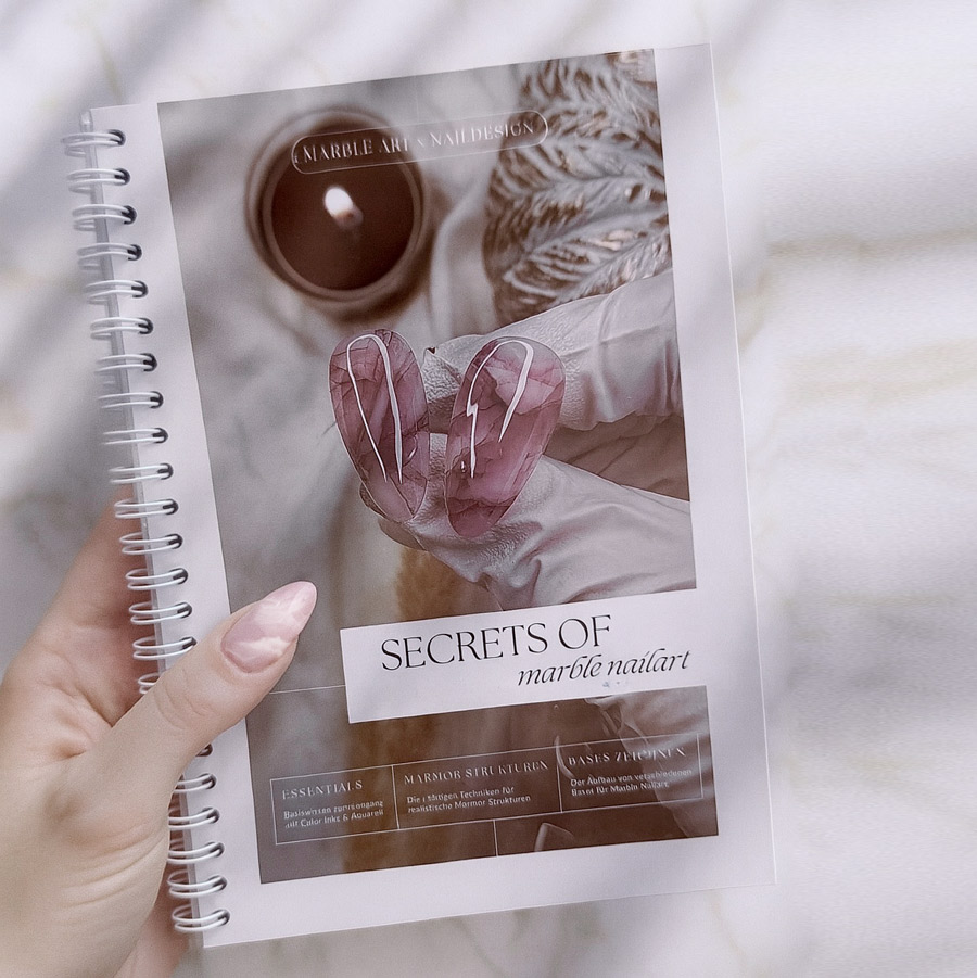 miss-marble-nailart-buch